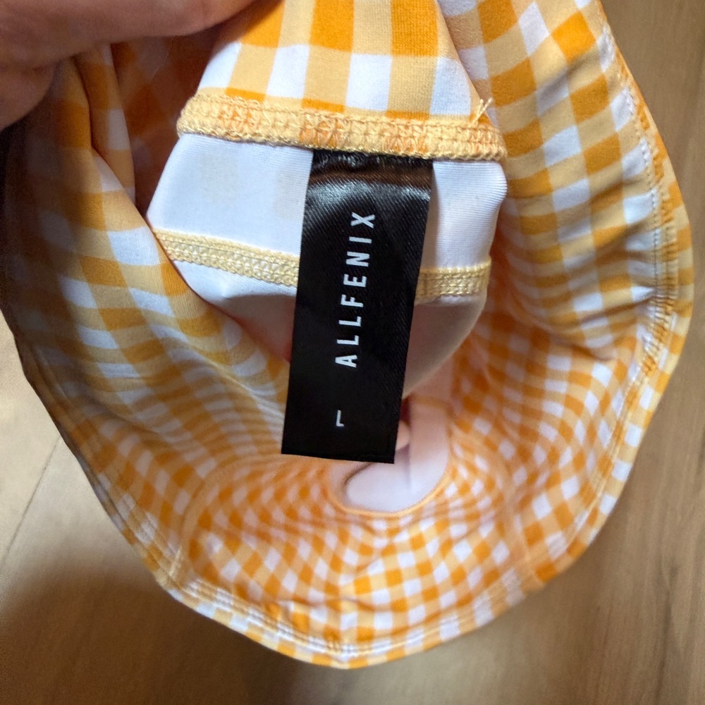 NWOT Allfenix gingham plaid workout set - Picture 6 of 7